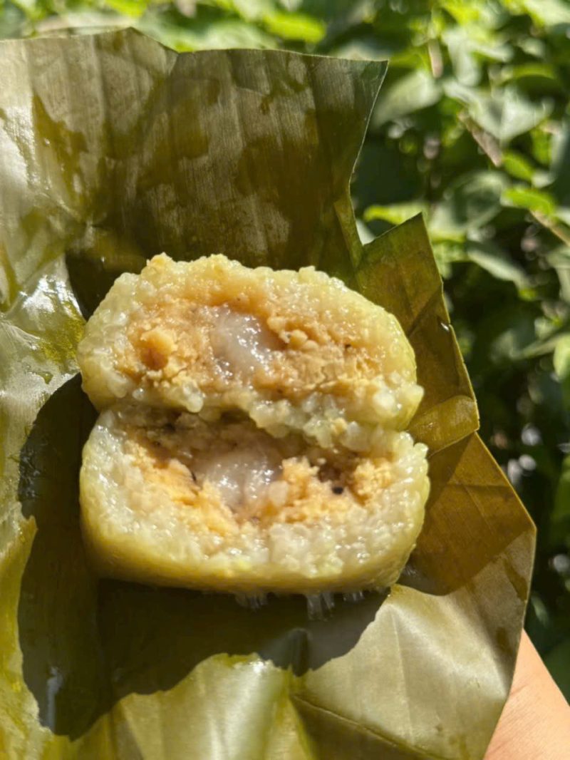 1 cặp 2 cái bánh chưng tiêu Huế — 1 cặp